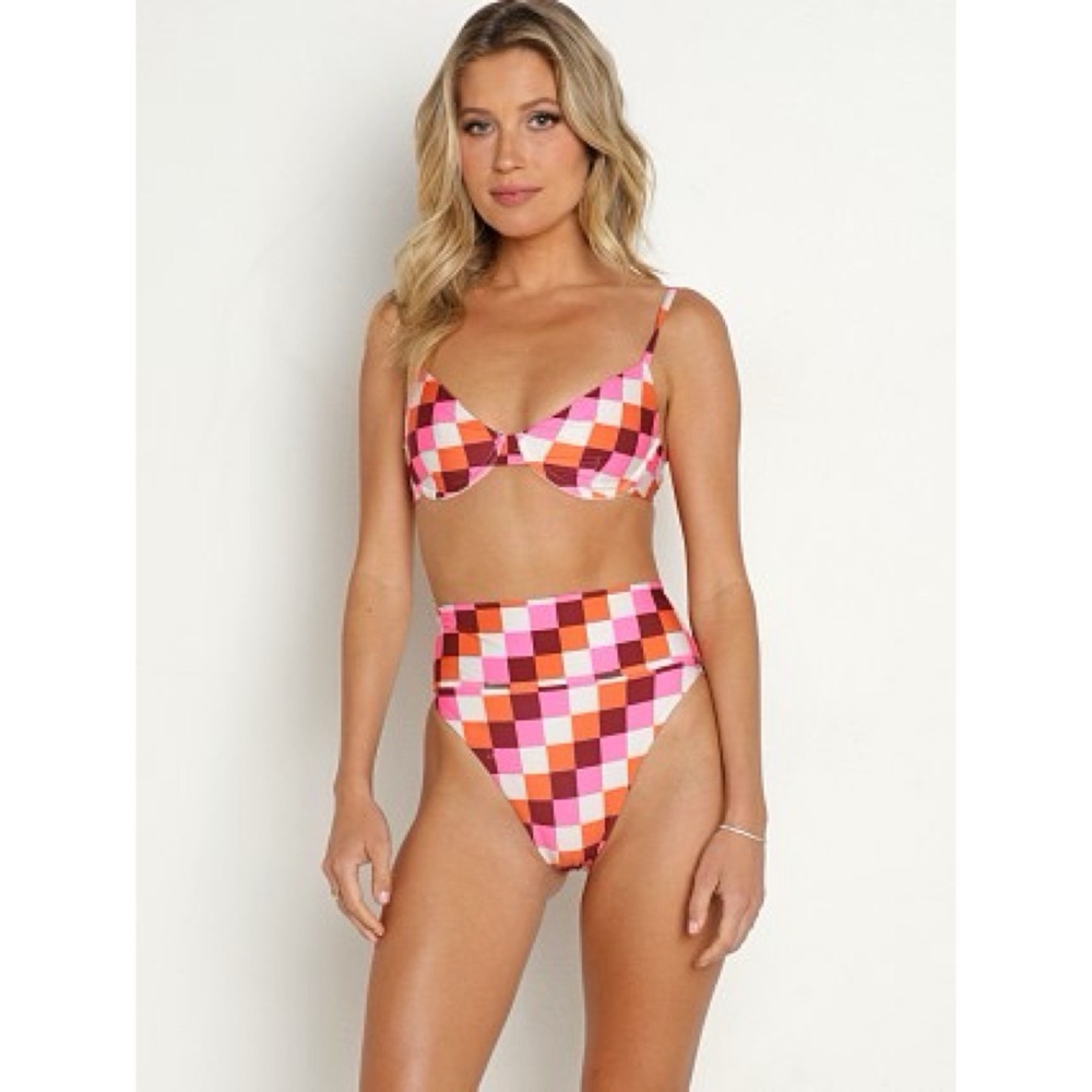 Beach Riot | Bikini Set. - Picture 2 of 5